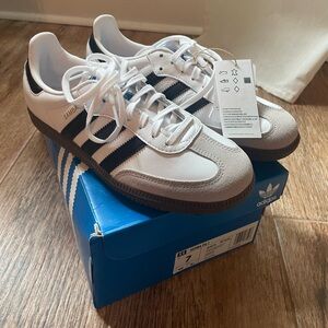 NWT adidas sambas